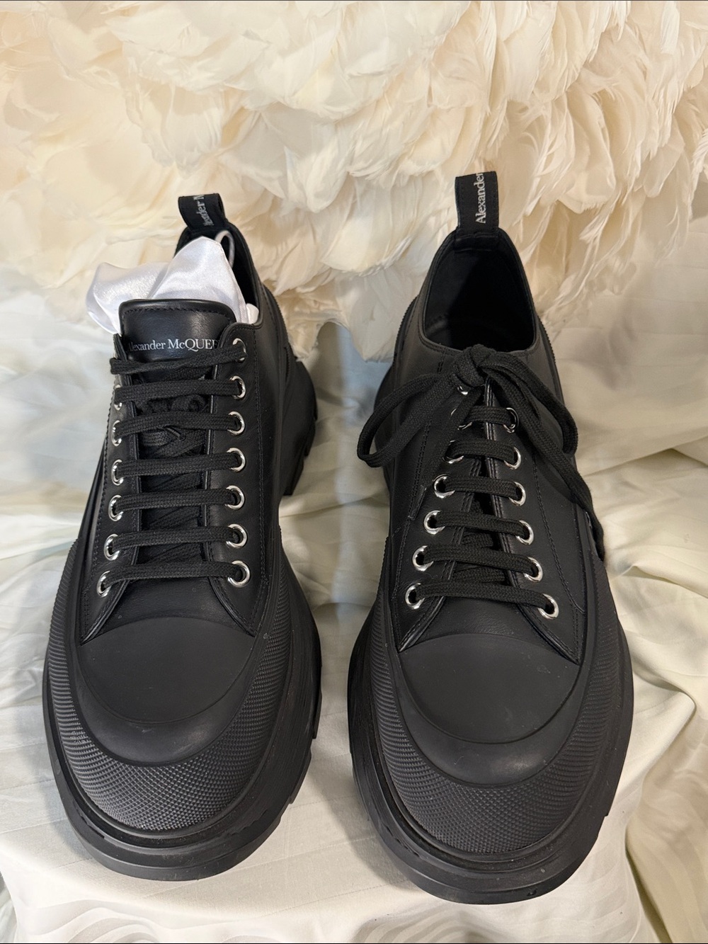 Alexander McQueen Black Low-Top Lace-Up Platform Sneakers